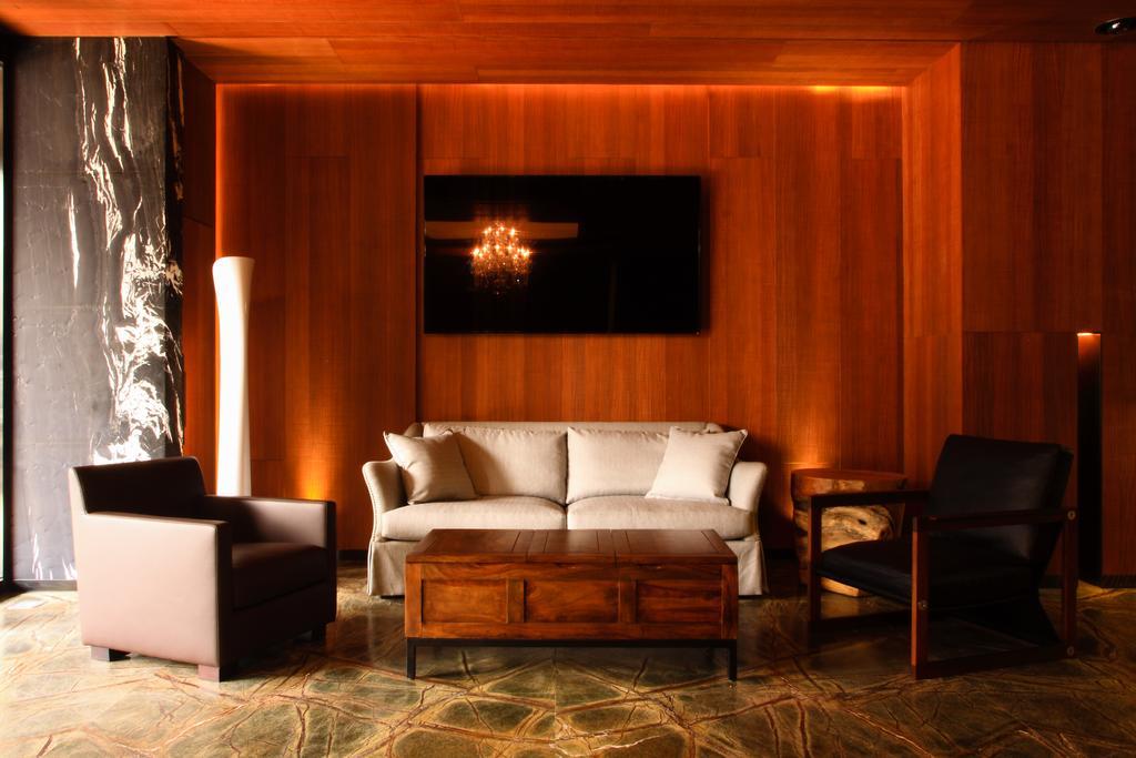 Inhouse Hotel Taichung Exterior photo