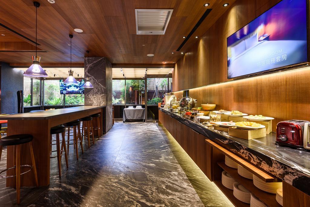Inhouse Hotel Taichung Exterior photo