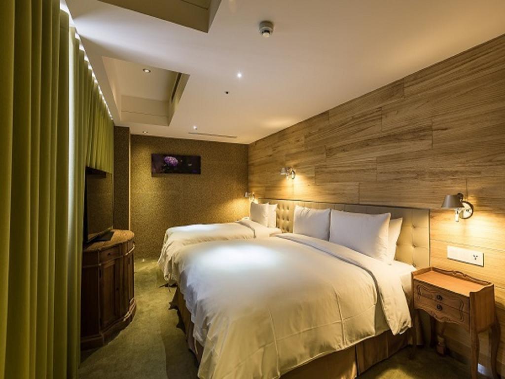 Inhouse Hotel Taichung Exterior photo