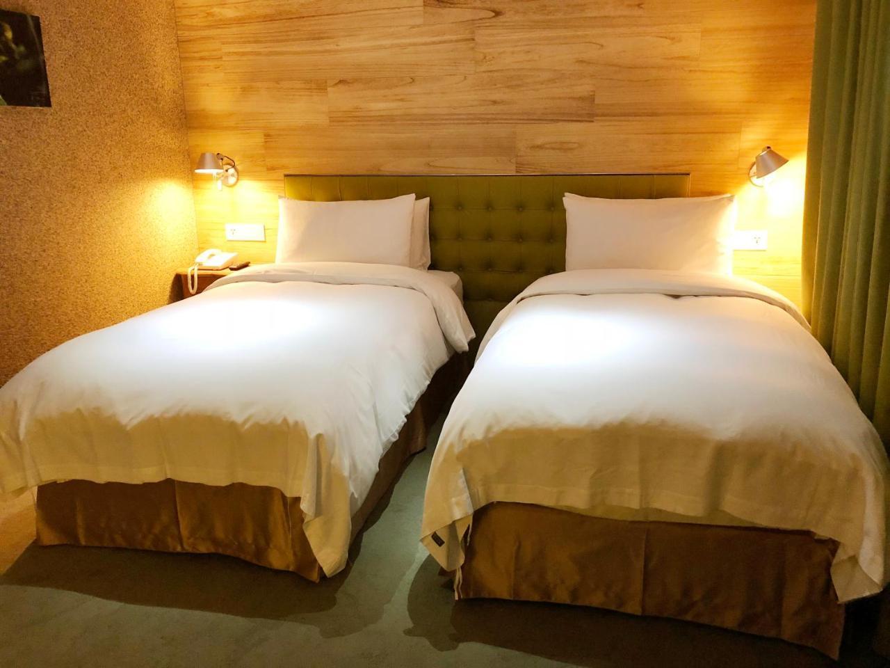 Inhouse Hotel Taichung Exterior photo